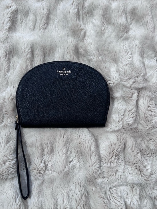 kate spade Handbags - Kate Spade Black Pebbled Leather Wristlet Clutch Zip Pouch